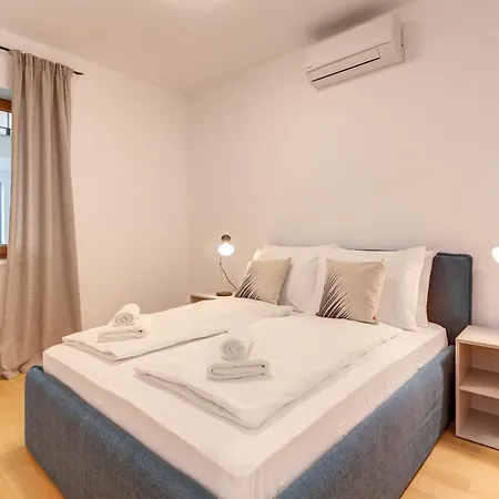 Mare Sano Plaza - Rivas Appartement